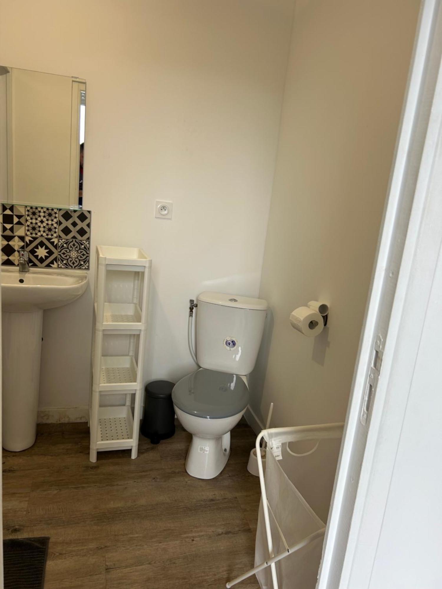Superbe Studio Meuble Avec Parking Maubeuge Dış mekan fotoğraf