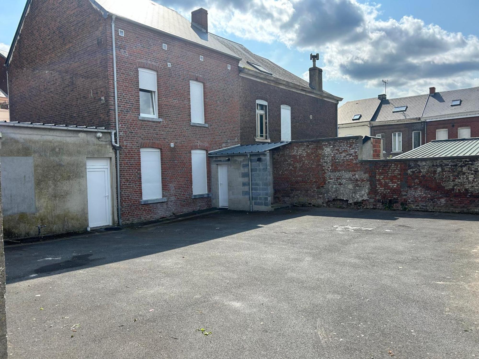 Superbe Studio Meuble Avec Parking Maubeuge Dış mekan fotoğraf